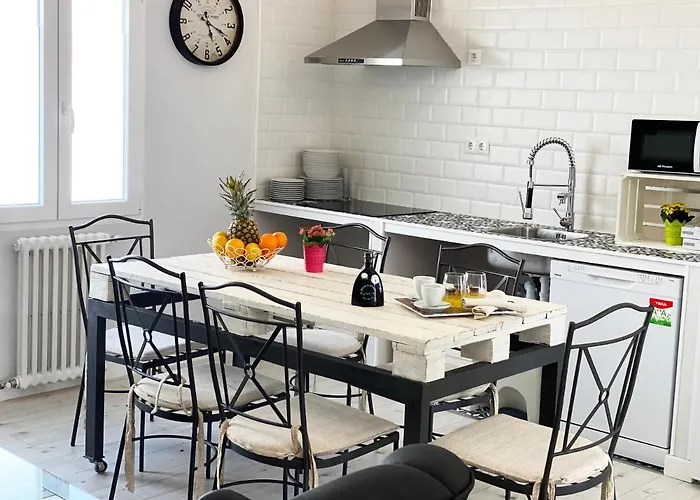 El Piso Del Rastro 아파트 *